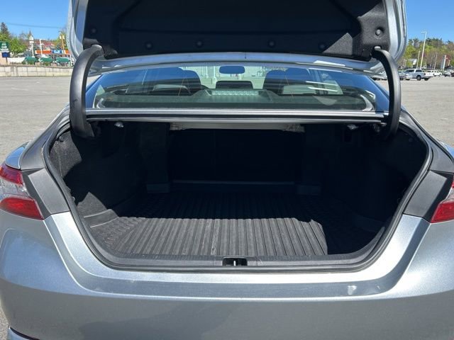 Used 2020 Toyota Camry SE w/ Audio Package FWD image 32