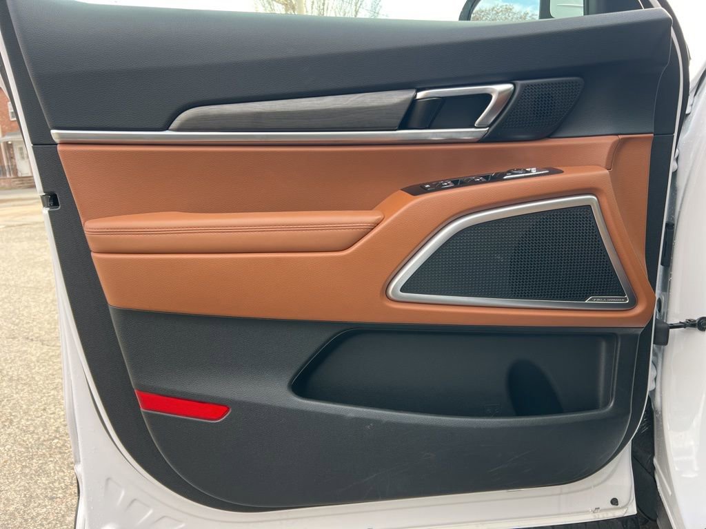 Used 2025 Kia Telluride EX X-Line image 11