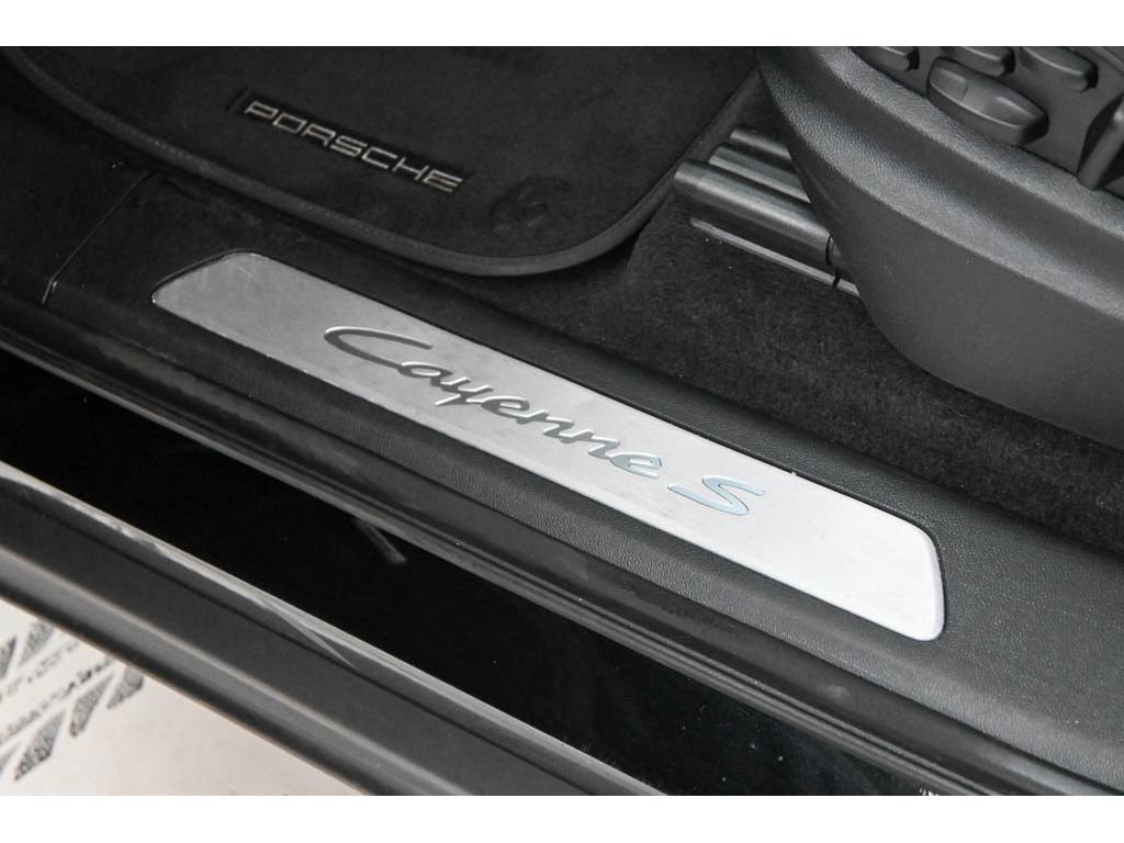 Used 2024 Porsche Cayenne S AWD/4WD image 42
