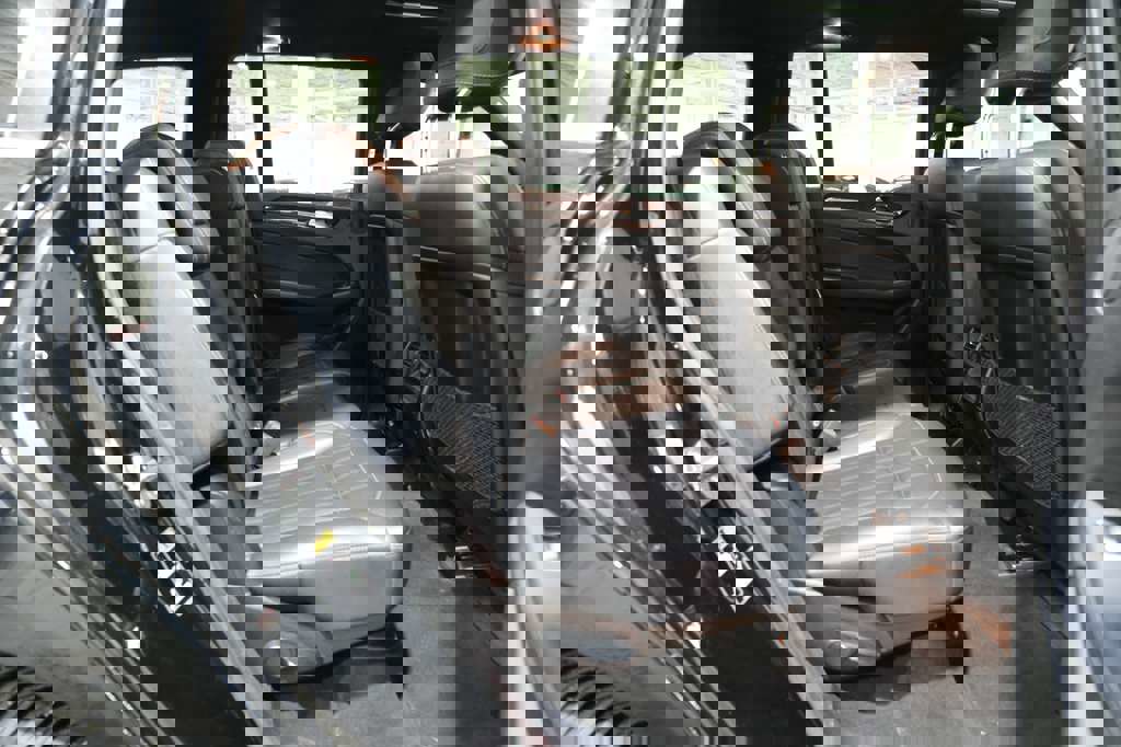 Used 2018 Mercedes-Benz GLS 450 4MATIC w/ Premium Package image 27