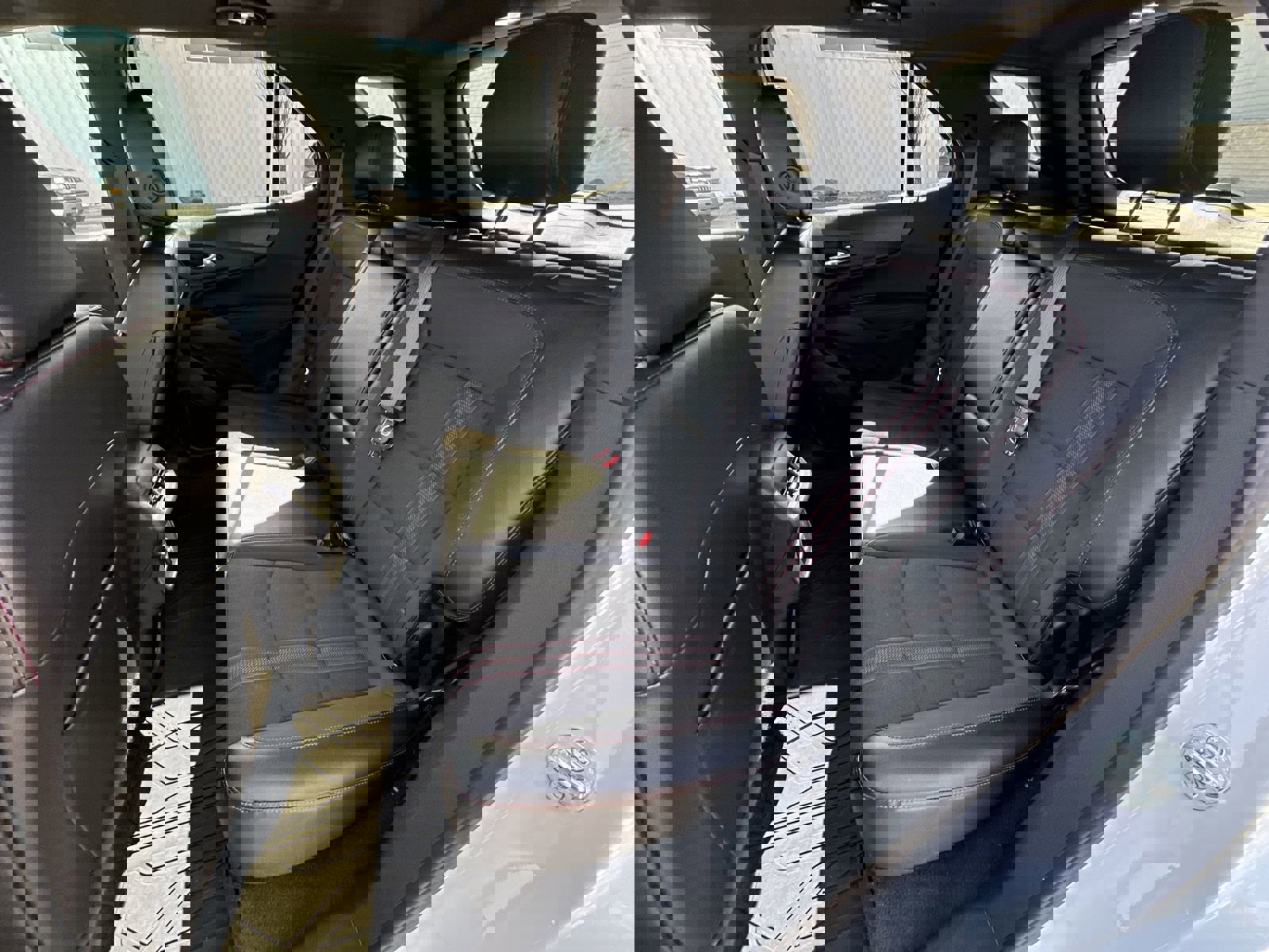 Used 2022 Chevrolet Equinox RS w/ LPO, Floor Liner Package FWD image 24