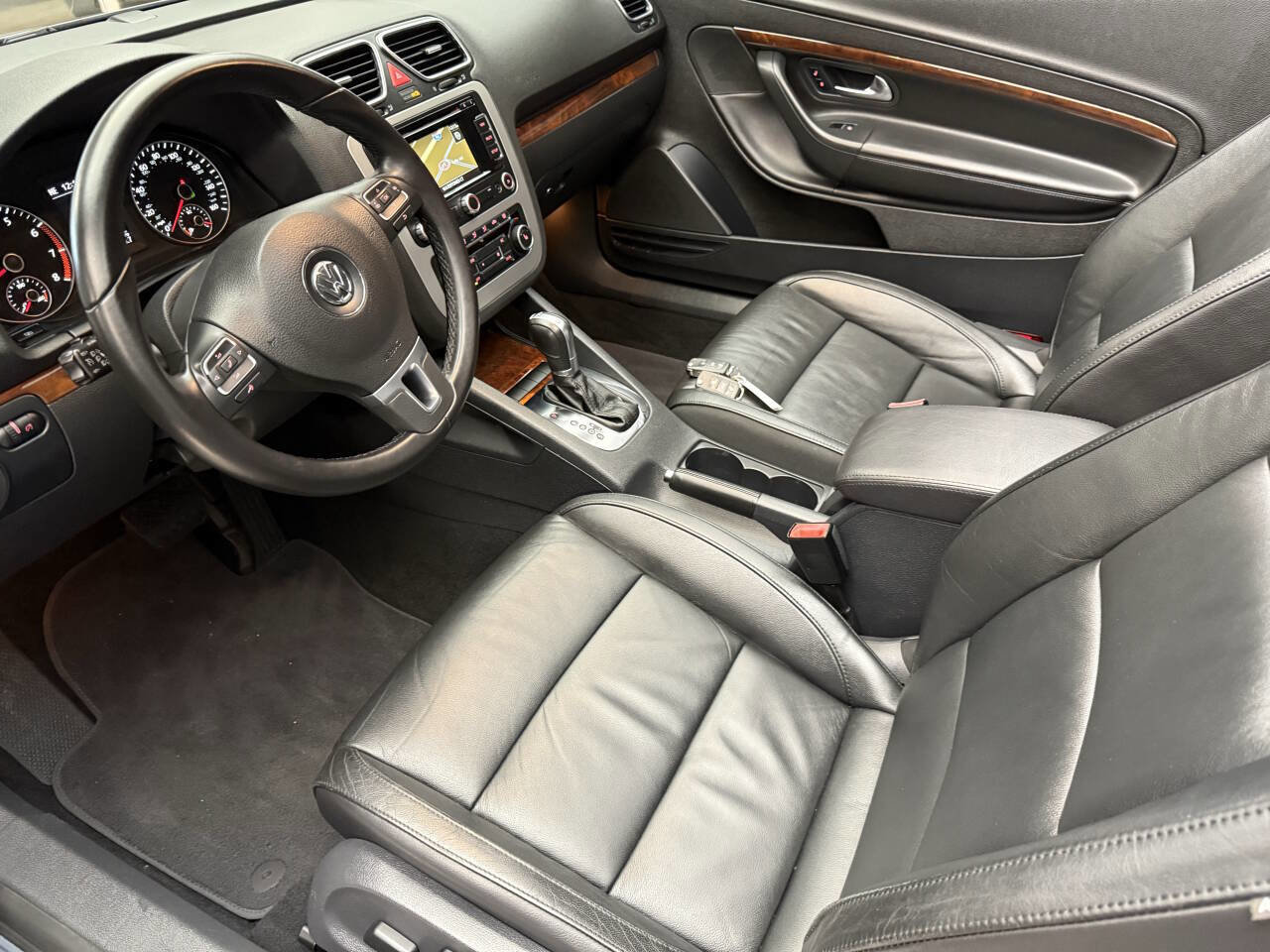 Used 2012 Volkswagen Eos Lux image 17