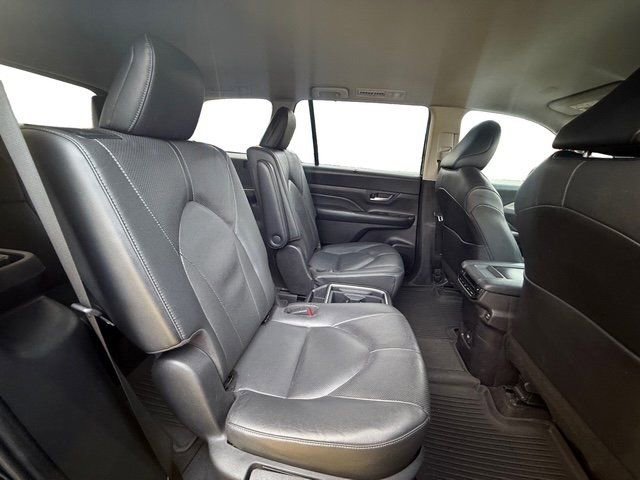 Used 2024 Toyota Grand Highlander Limited image 29