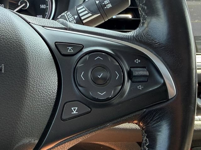 Used 2018 Buick Enclave Essence AWD/4WD image 23