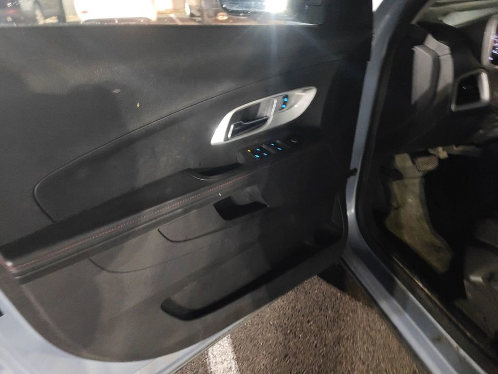 Used 2015 Chevrolet Equinox LT image 7