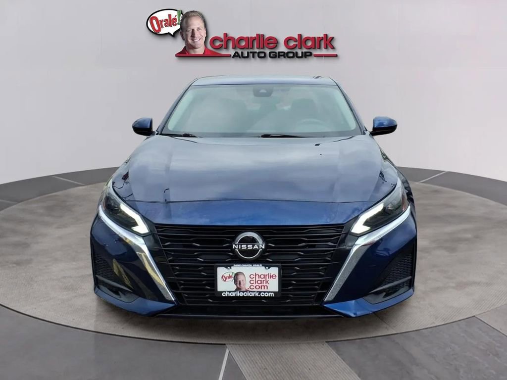 Used 2023 Nissan Altima 2.5 S FWD image 8