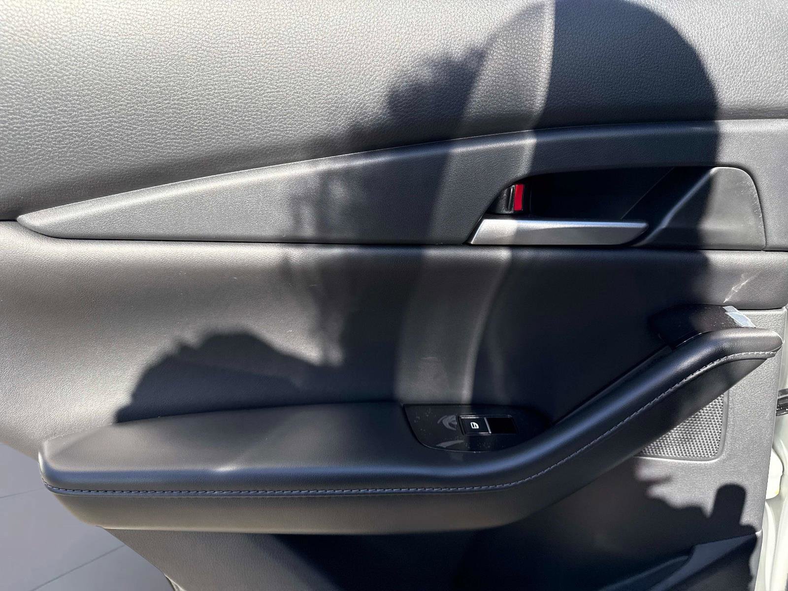 Certified 2025 MAZDA CX-30 AWD 2.5 S w/ Select Sport Pkg image 11