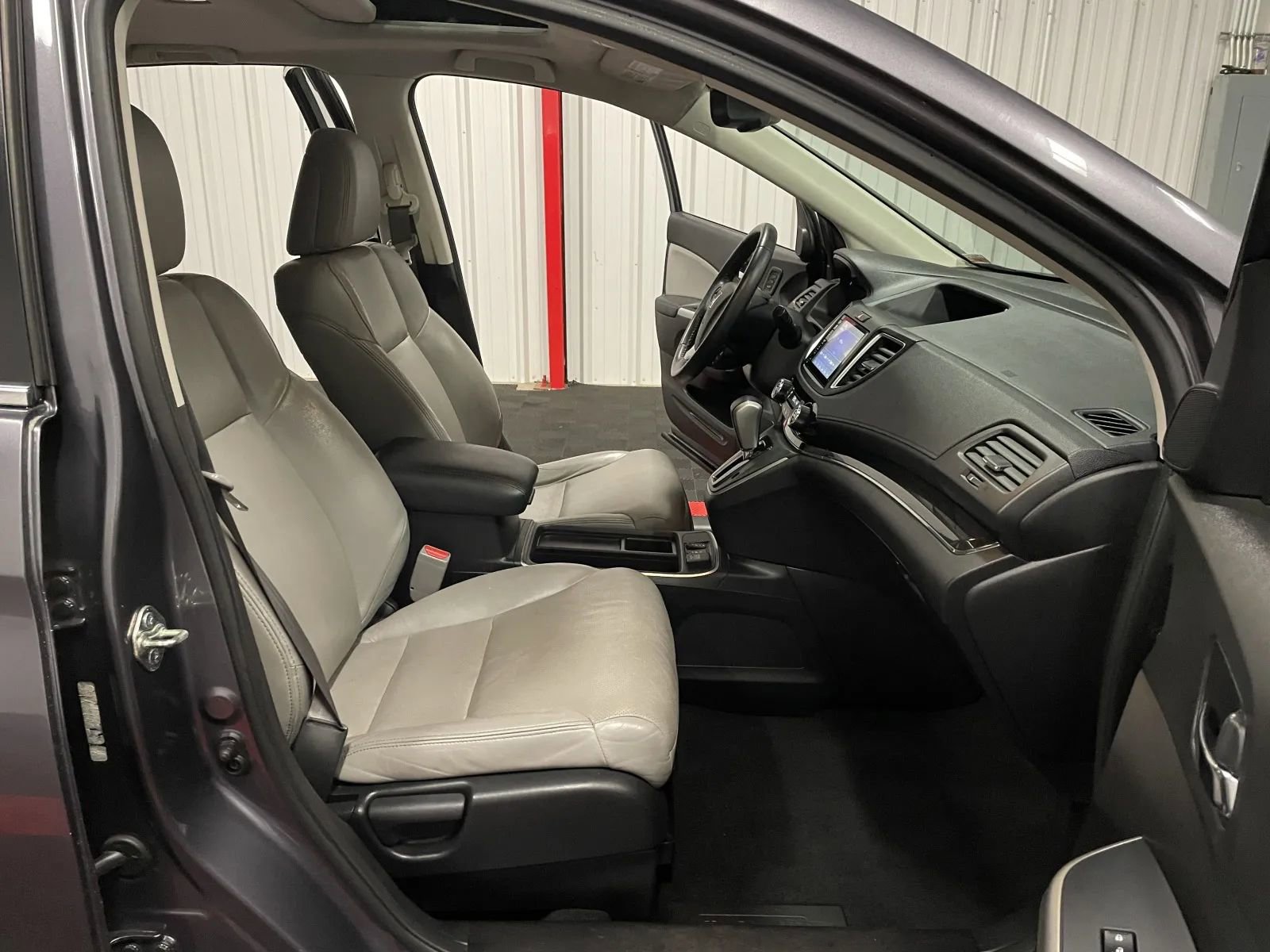 Used 2016 Honda CR-V Touring image 45