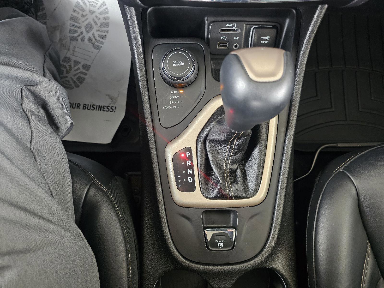 Used 2017 Jeep Cherokee Limited image 25