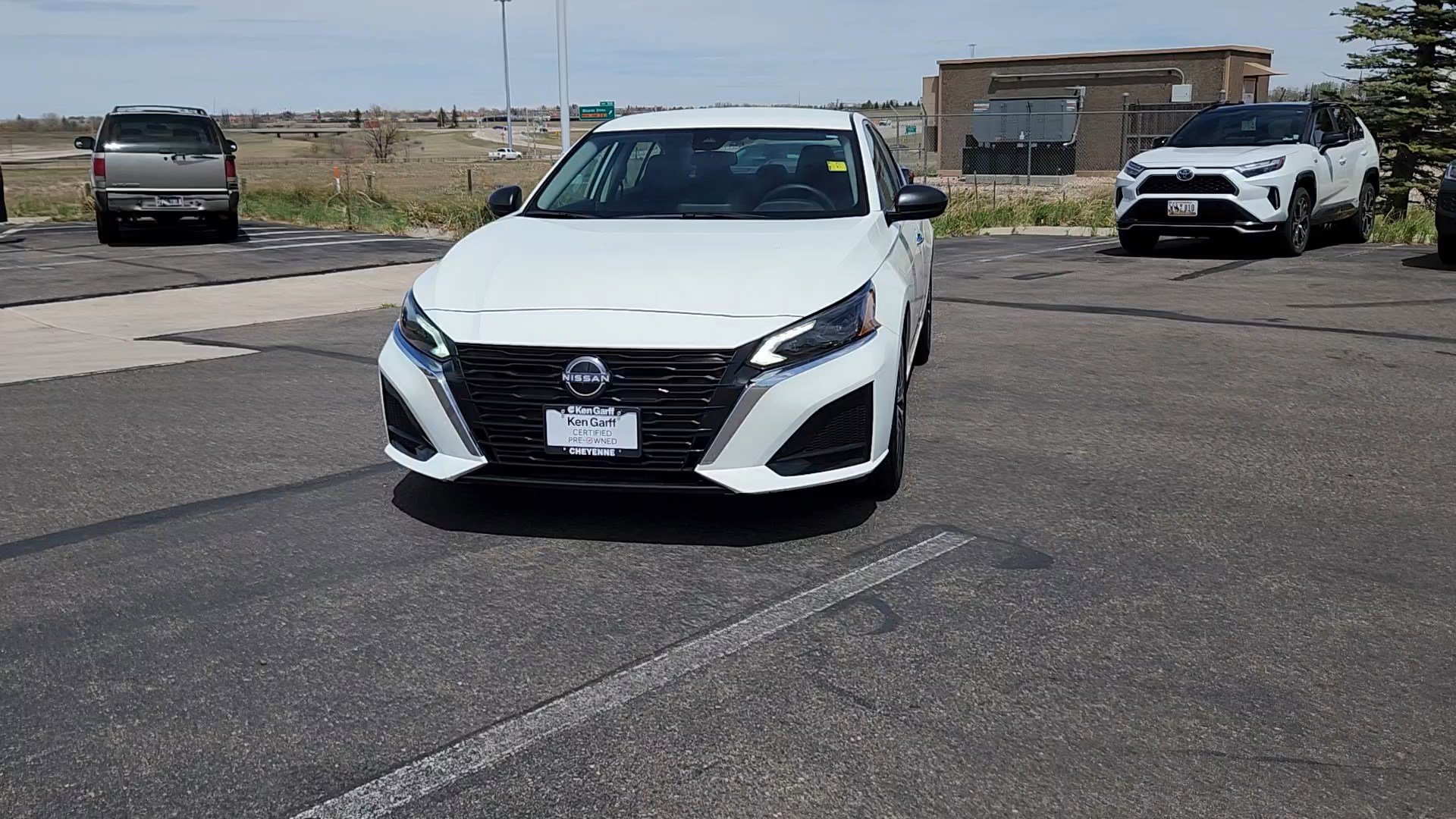 Used 2025 Nissan Altima 2.5 SV FWD image 4