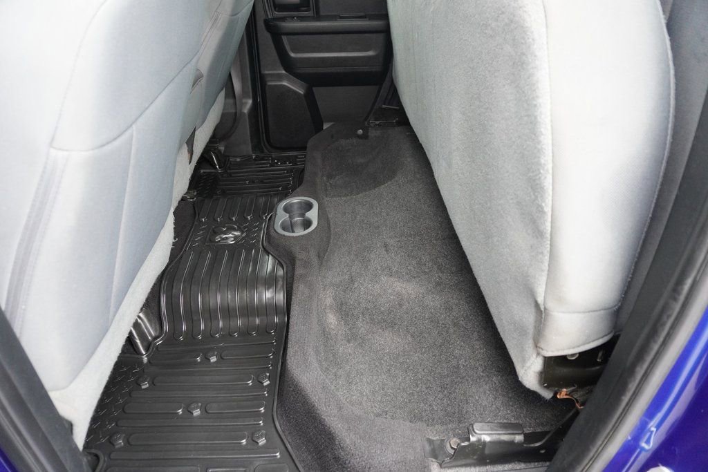 Used 2017 RAM 1500 Express image 31