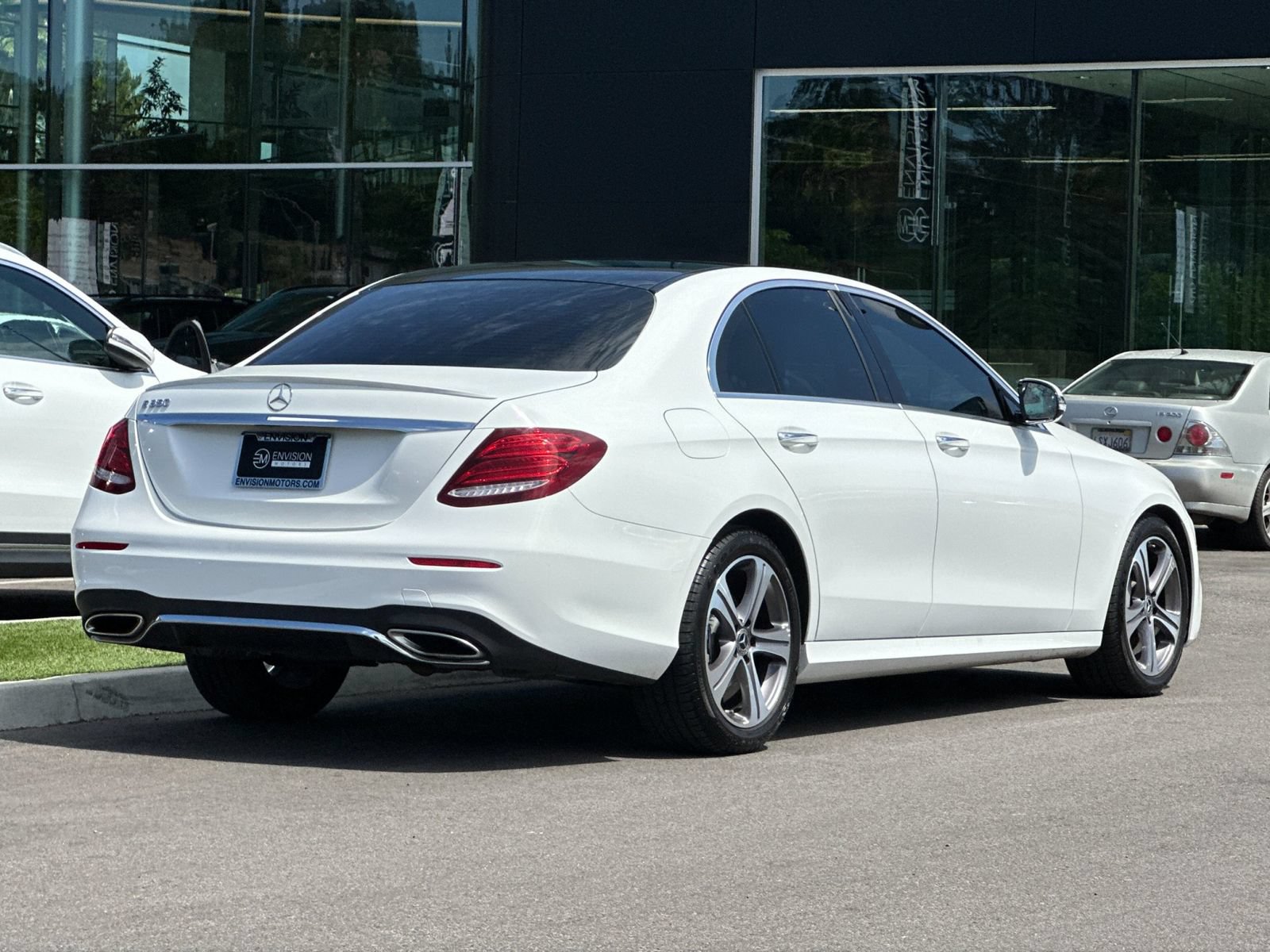 Used 2020 Mercedes-Benz E 350 Sedan image 3