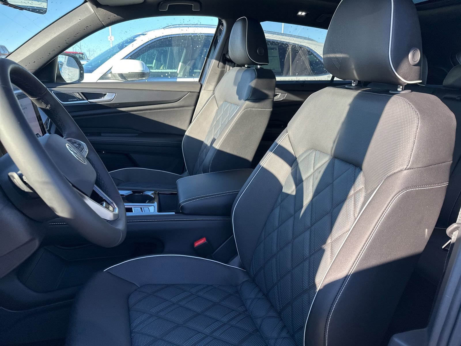 New 2026 Volkswagen Atlas Cross Sport SEL Premium R-Line image 7