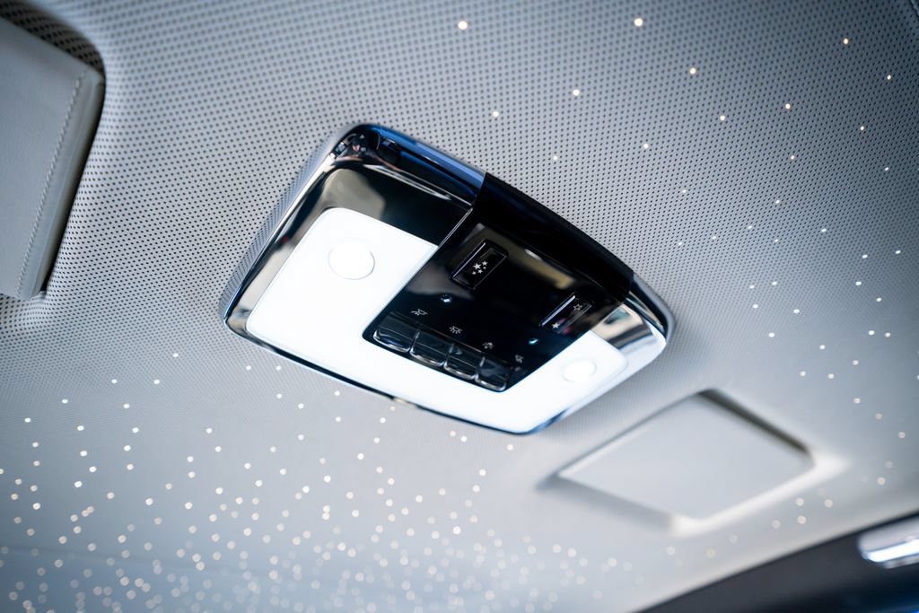Used 2019 Rolls-Royce Phantom Sedan RWD image 53