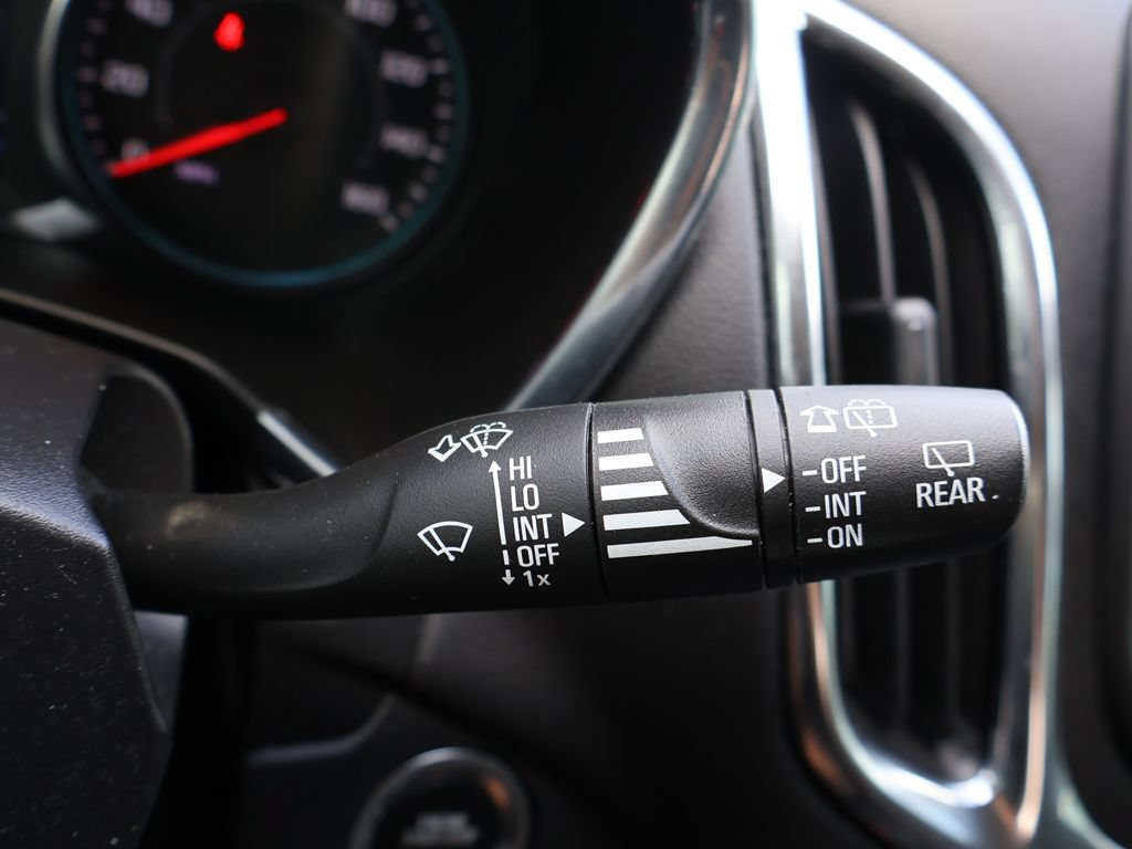 Used 2024 Chevrolet Equinox LT FWD image 37