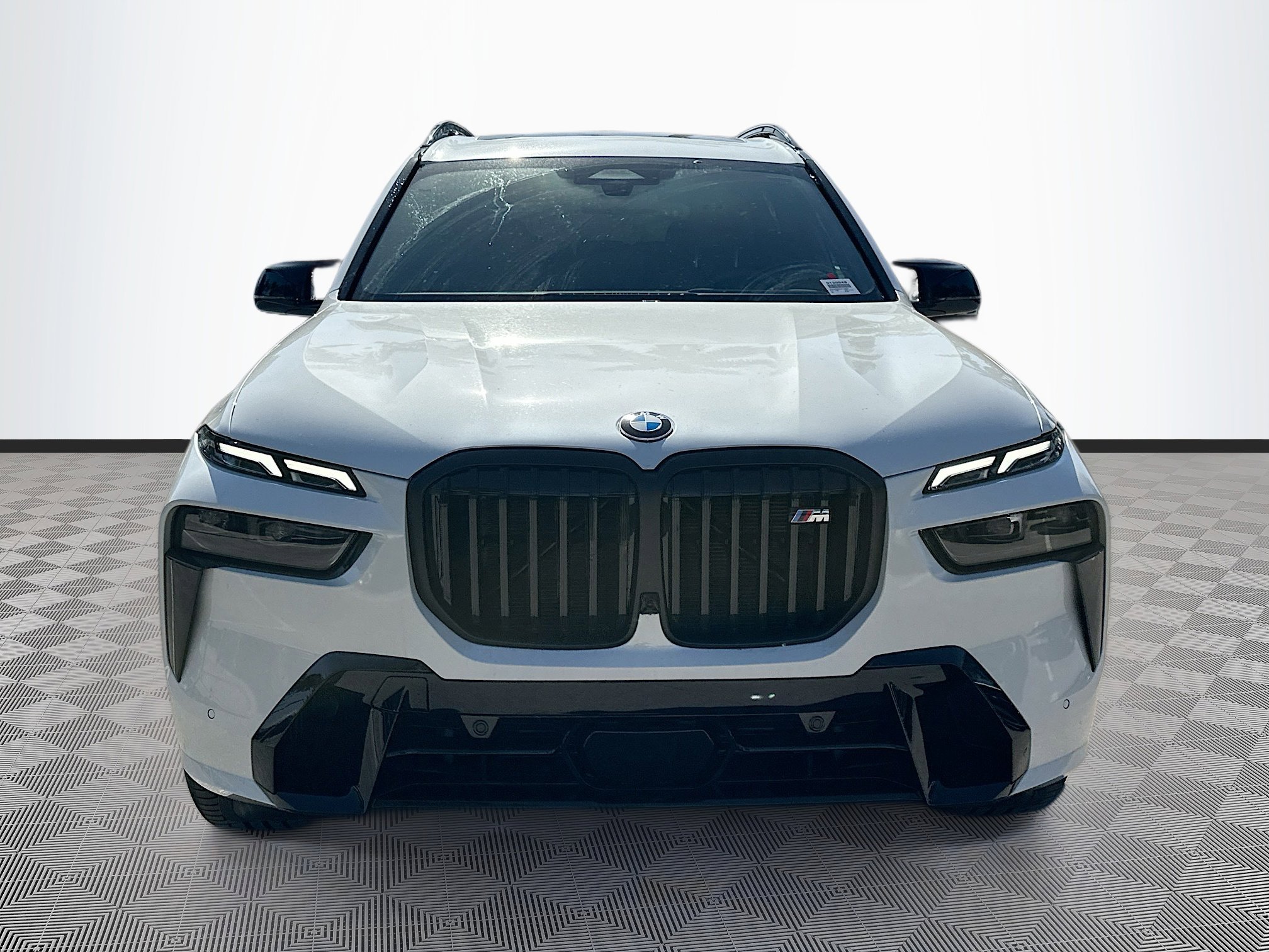New 2026 BMW X7 M60i w/ Executive Package image 2