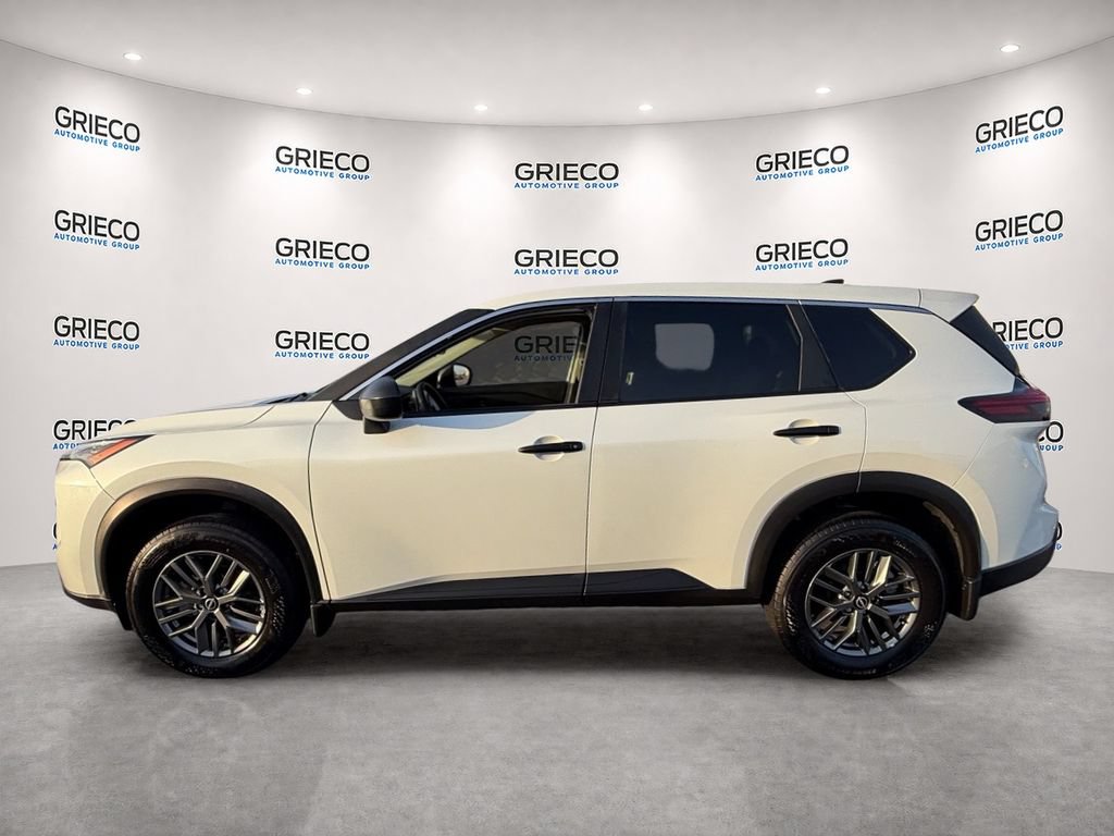 Used 2025 Nissan Rogue S FWD image 4