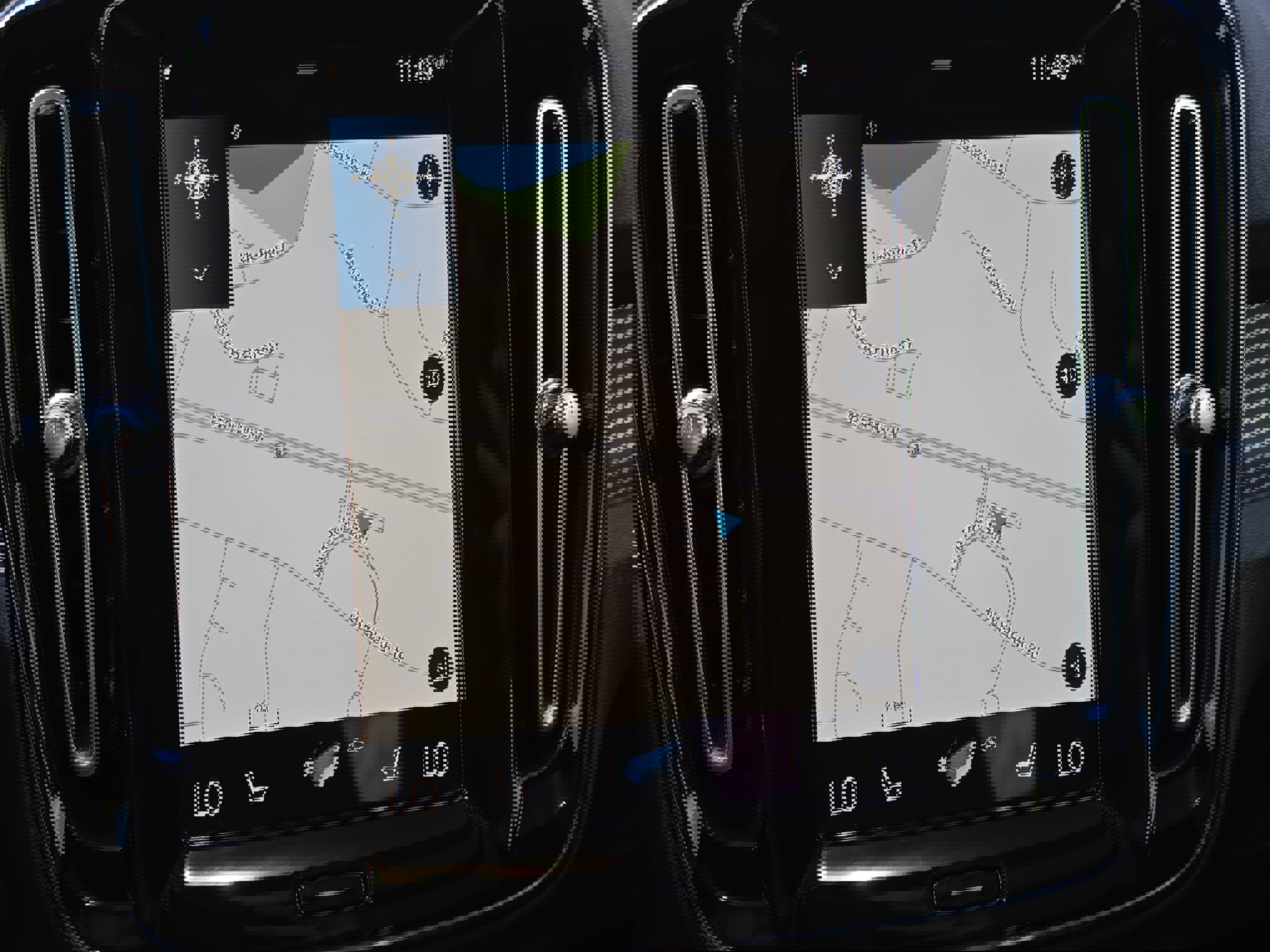 Used 2022 Volvo XC40 T5 R-Design w/ Advanced Package image 22