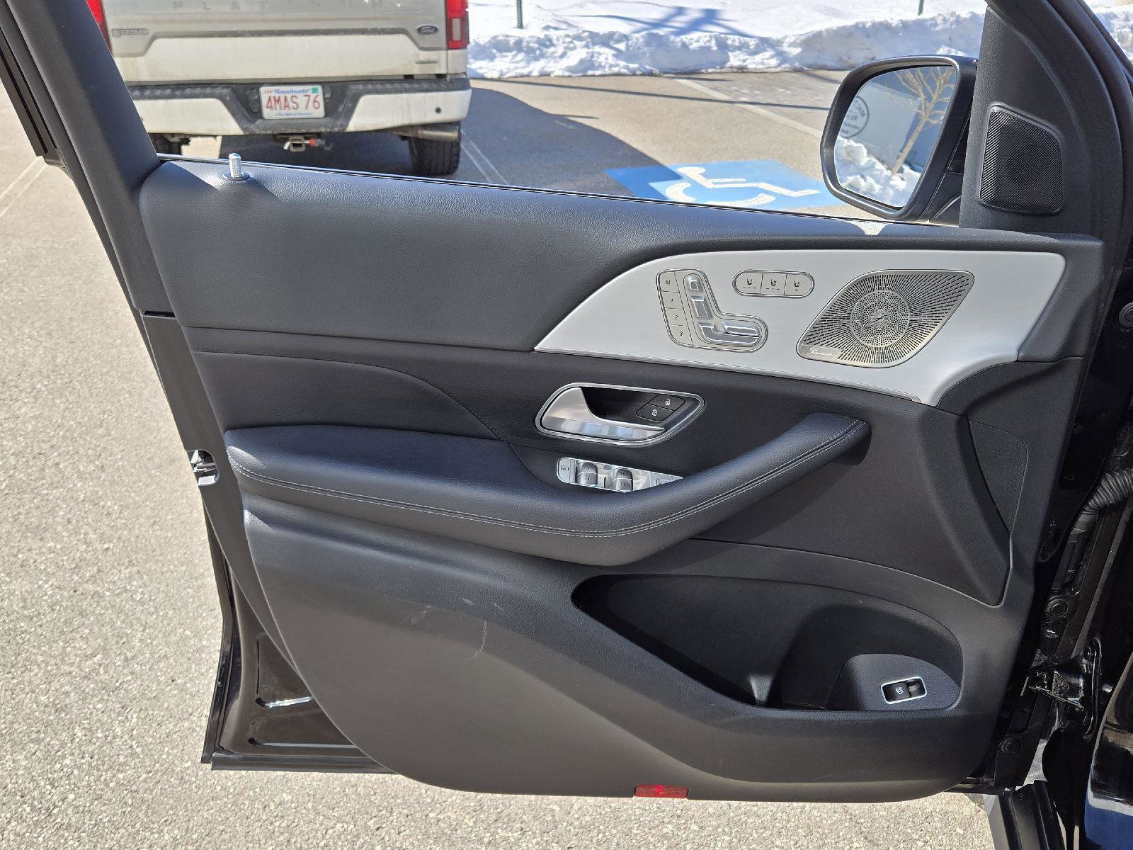 Used 2025 Mercedes-Benz GLE 350 4MATIC image 8