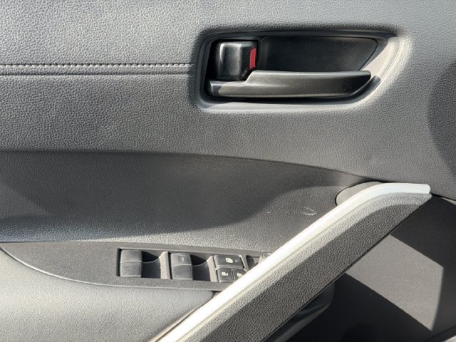 Certified 2026 Toyota Corolla Cross LE FWD image 22