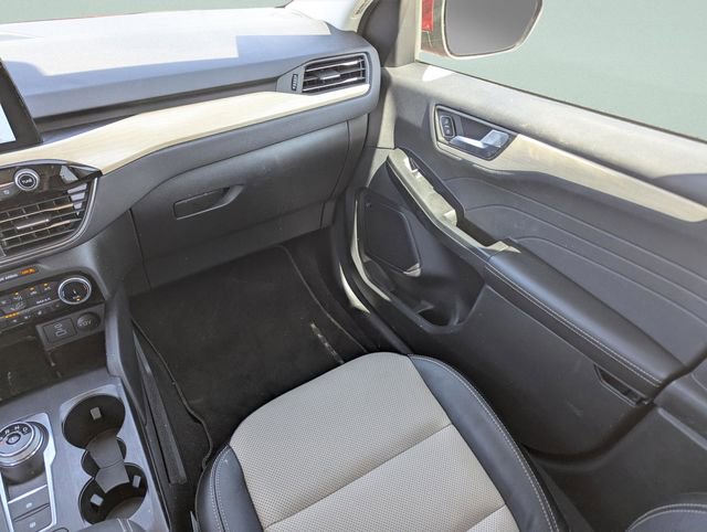 Used 2022 Ford Escape Titanium w/ Titanium Premium Package image 24