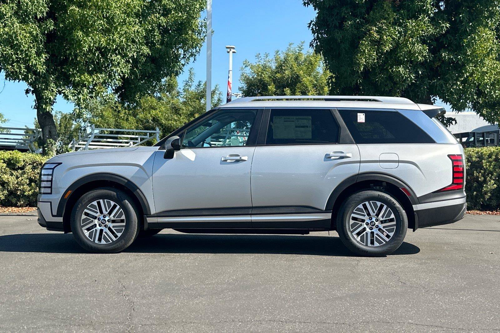 New 2027 Hyundai Palisade SEL FWD image 6