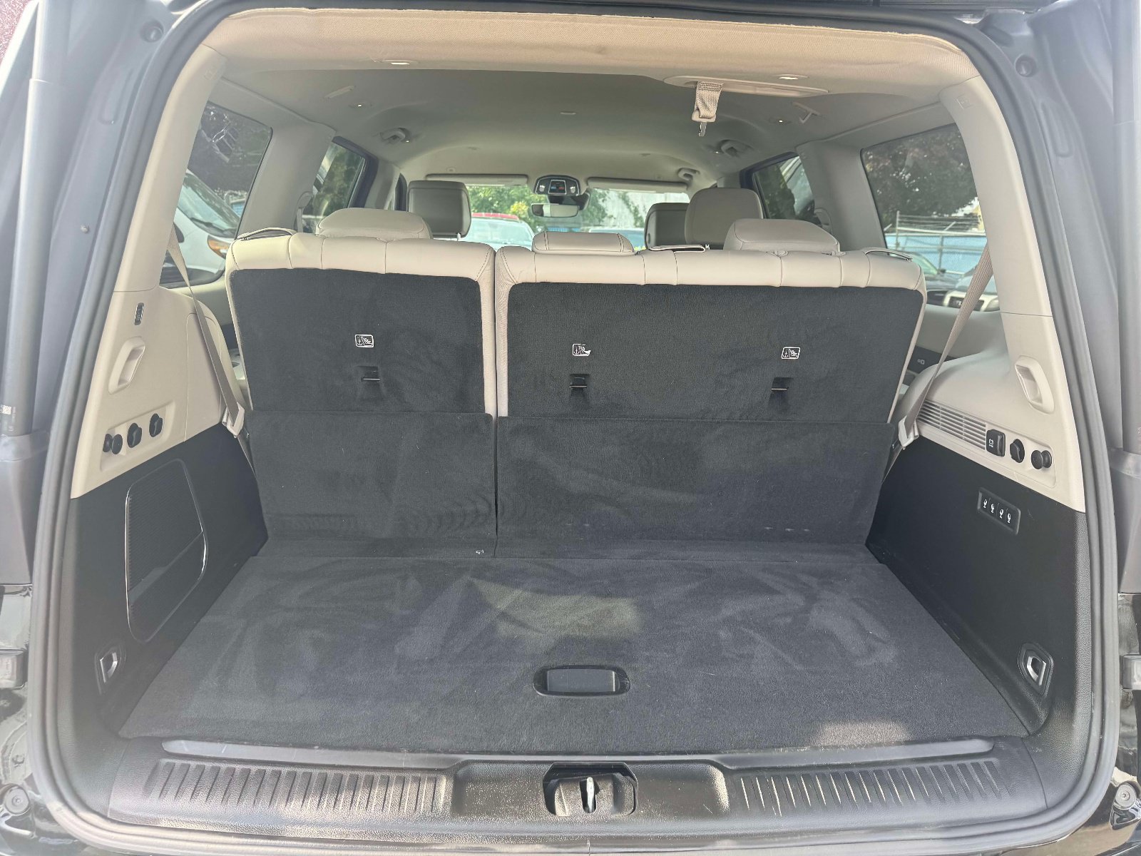 Used 2022 Jeep Wagoneer Series III w/ Flexible Seating Group AWD/4WD image 16
