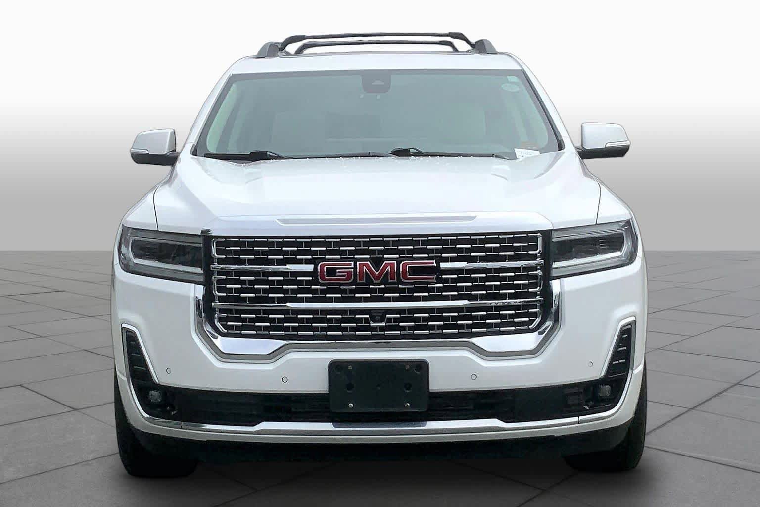 Used 2021 GMC Acadia Denali w/ Denali Ultimate Package AWD/4WD image 4