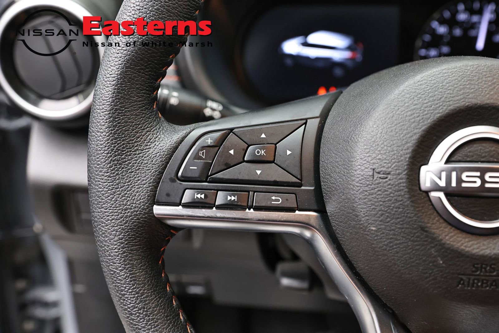Used 2023 Nissan Kicks SR w/ SR Premium Package FWD image 15