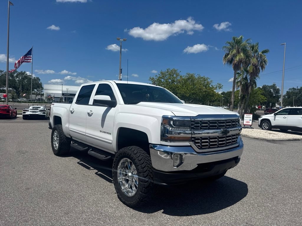 Used 2018 Chevrolet Silverado 1500 LT w/ All Star Edition AWD/4WD image 6
