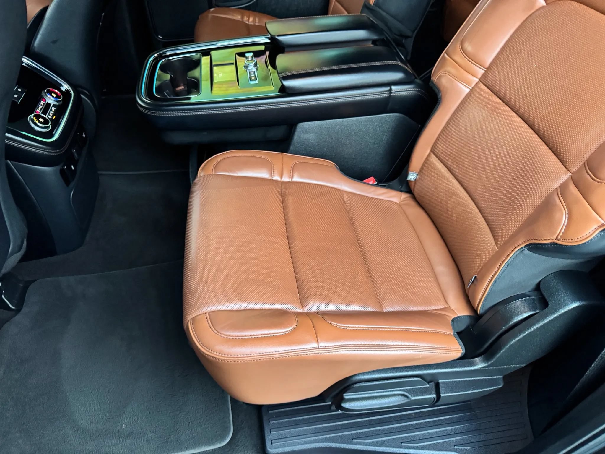 Used 2019 Lincoln Navigator L Reserve AWD/4WD image 21