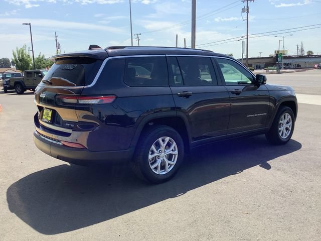 Used 2023 Jeep Grand Cherokee L Limited w/ Trailer Tow Group (B) AWD/4WD image 34