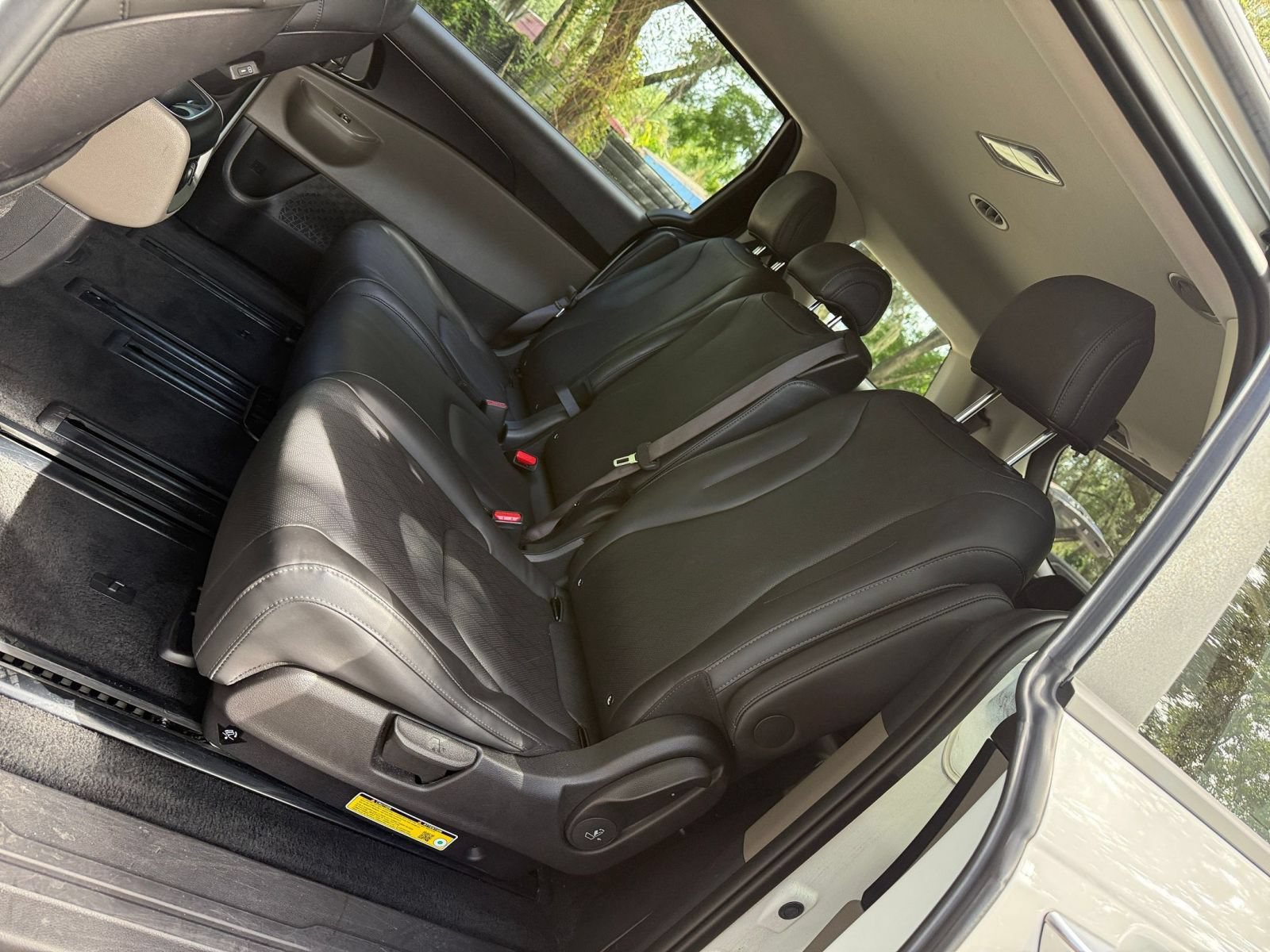 Used 2026 Kia Carnival FWD image 26