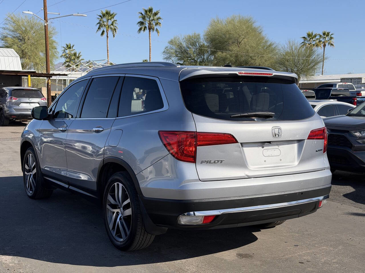 Used 2016 Honda Pilot Touring image 5