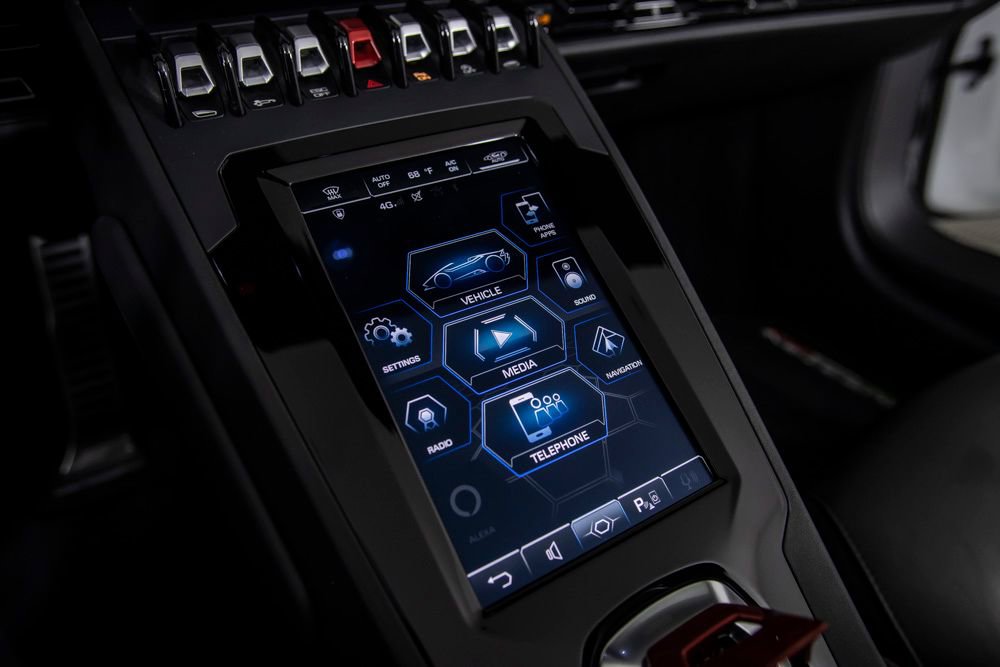 Used 2020 Lamborghini Huracan EVO image 39