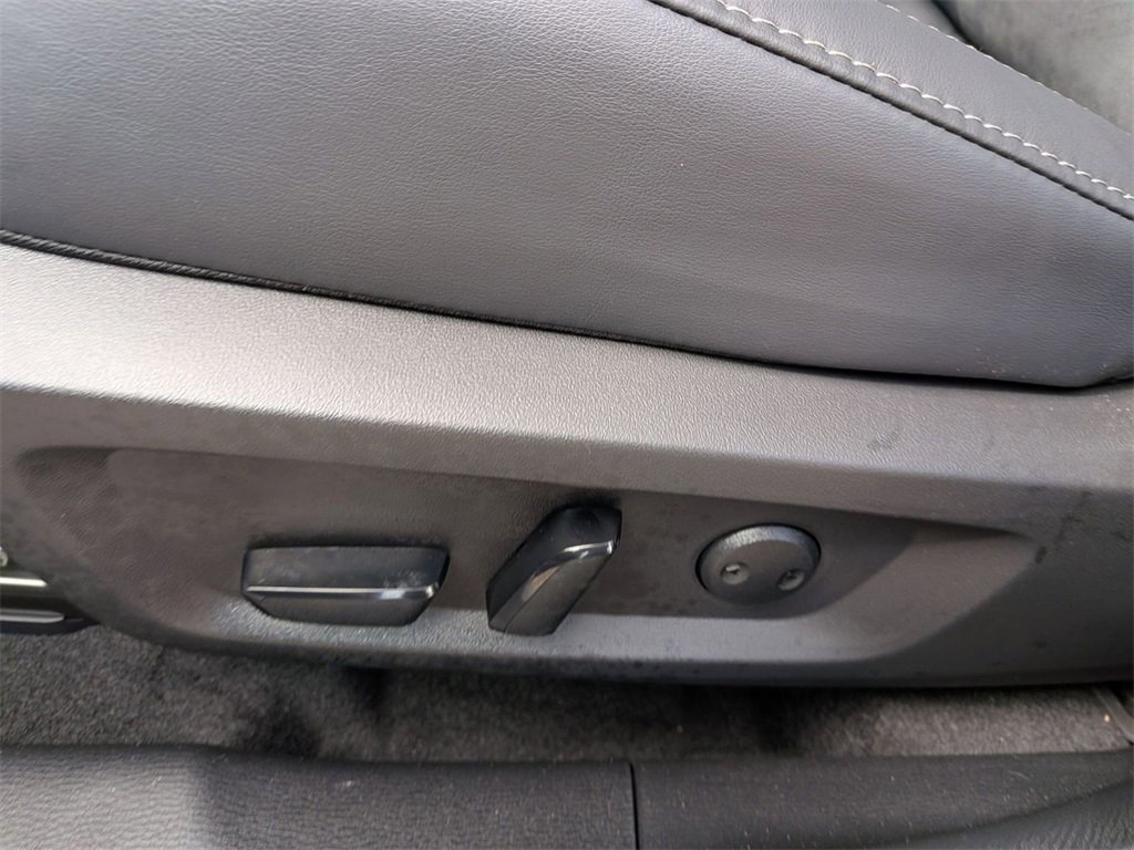 New 2025 Mitsubishi Outlander SE image 13