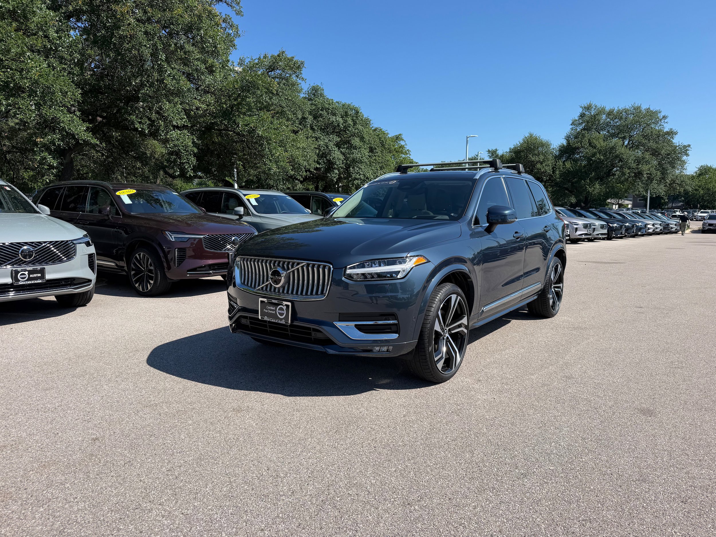 Certified 2024 Volvo XC90 B6 Ultimate w/ Lounge Package AWD/4WD image 2