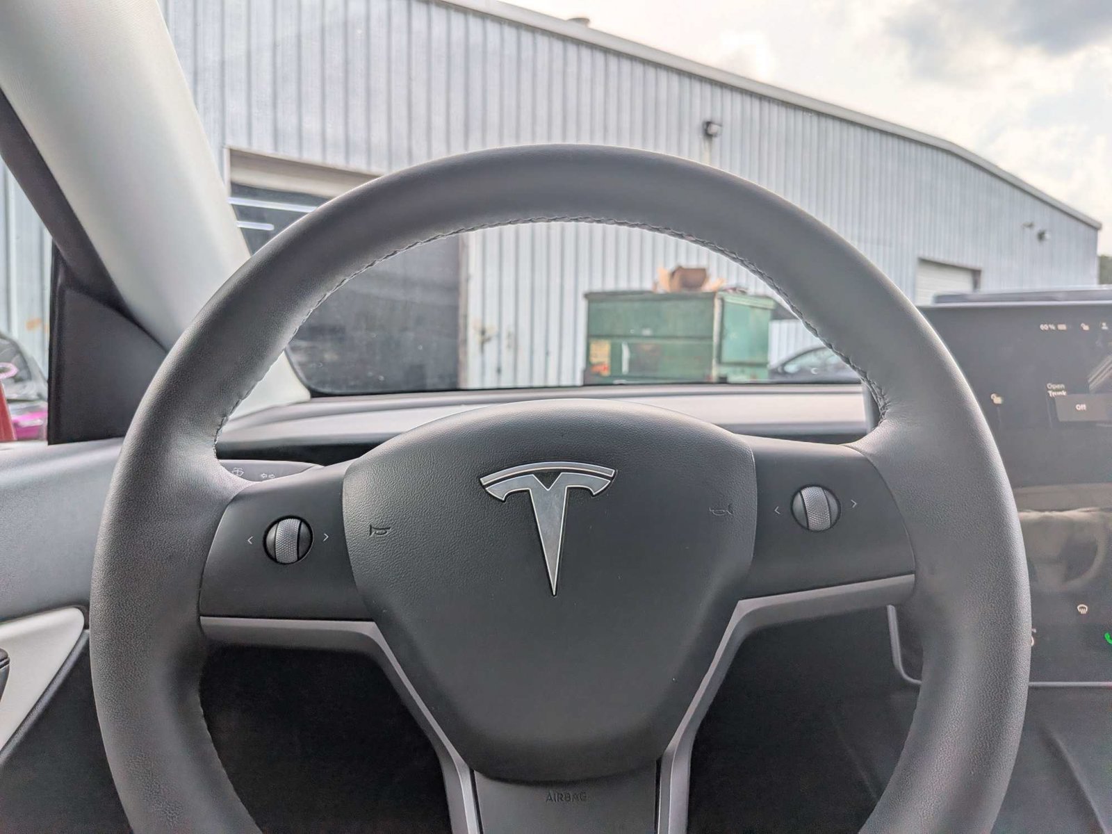 Used 2021 Tesla Model Y Long Range AWD/4WD image 25