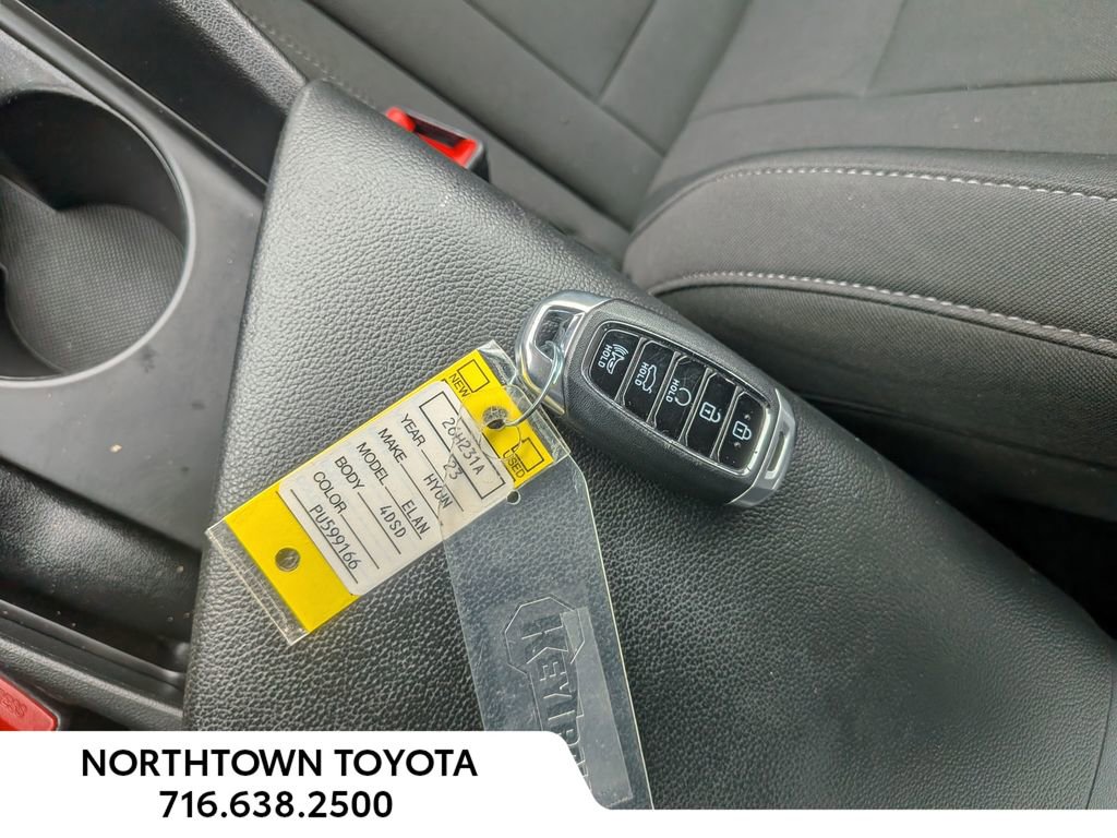 Used 2023 Hyundai Elantra SEL FWD image 19