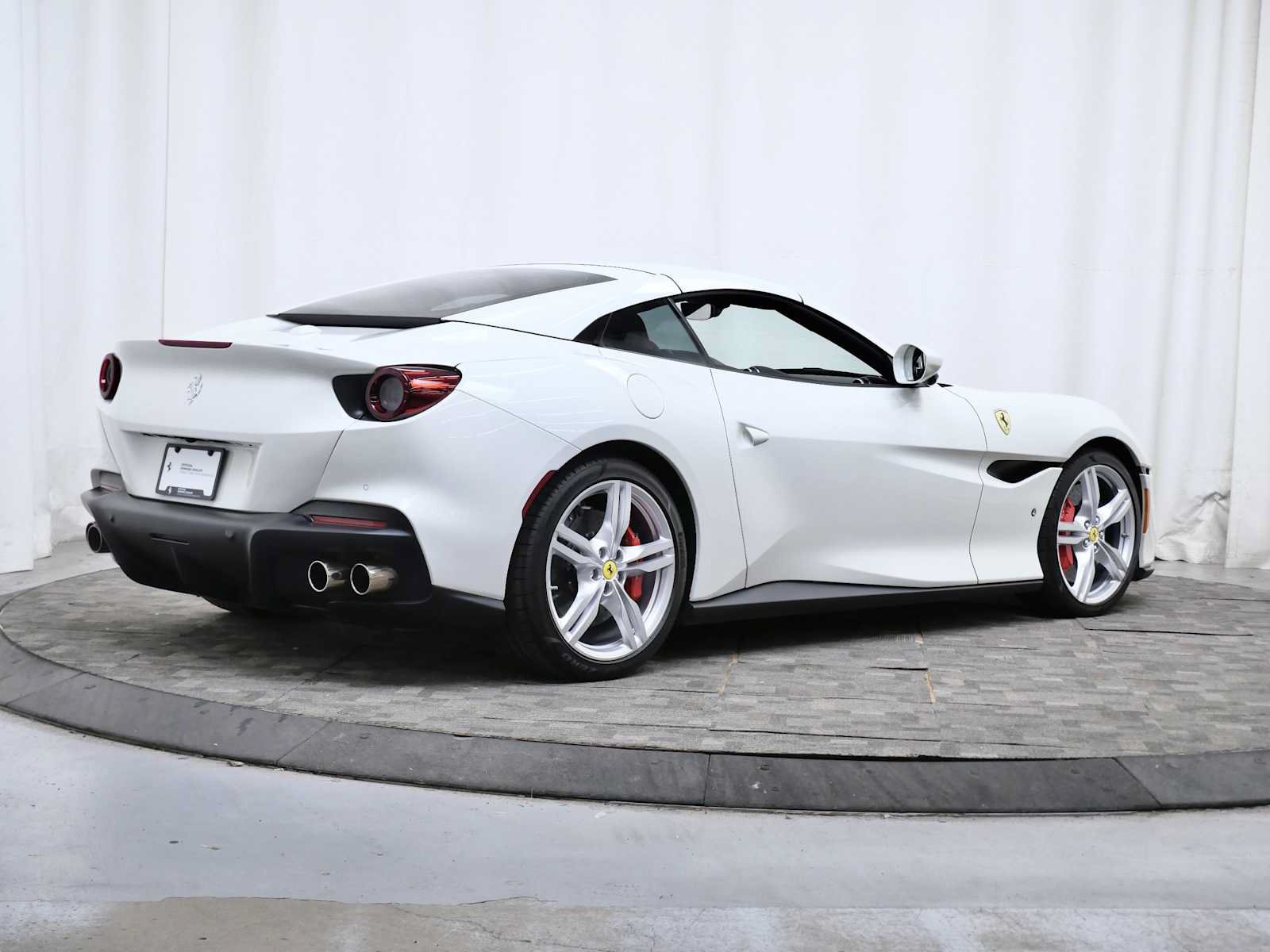 Certified 2022 Ferrari Portofino M RWD image 6