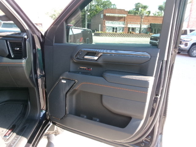 Used 2024 GMC Sierra 1500 AT4 w/ Technology Package AWD/4WD image 13