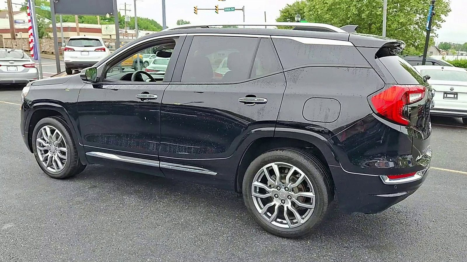 Used 2023 GMC Terrain Denali image 6