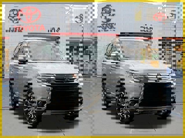 Used 2017 Mitsubishi Outlander SE image 1