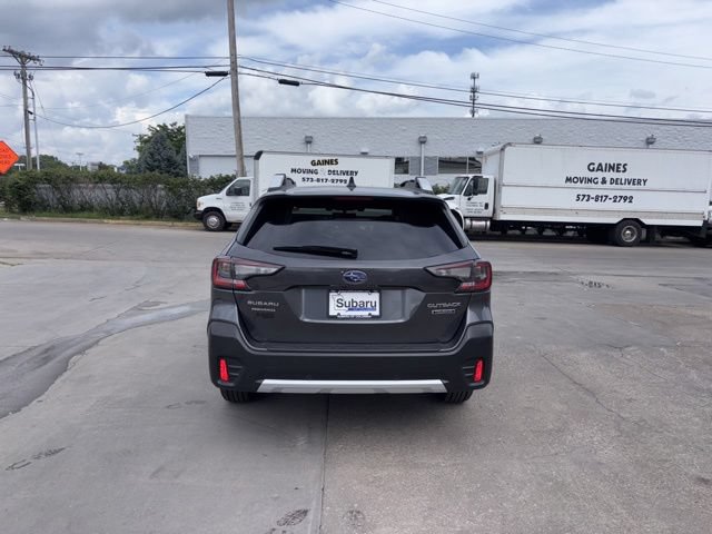 Used 2021 Subaru Outback Touring AWD/4WD image 6