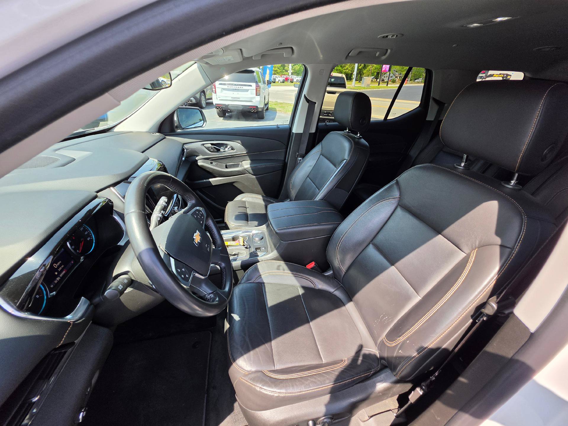 Used 2021 Chevrolet Traverse LT AWD/4WD image 8