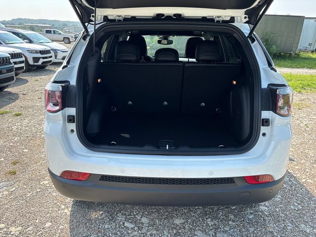 New 2026 Jeep Compass Limited w/ Sun, Sound & Navigation Group AWD/4WD image 26