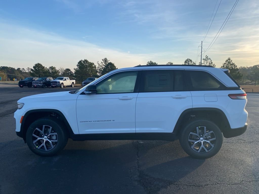 New 2025 Jeep Grand Cherokee Limited image 4