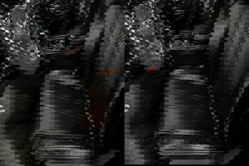 Used 2017 Bentley Bentayga image 17