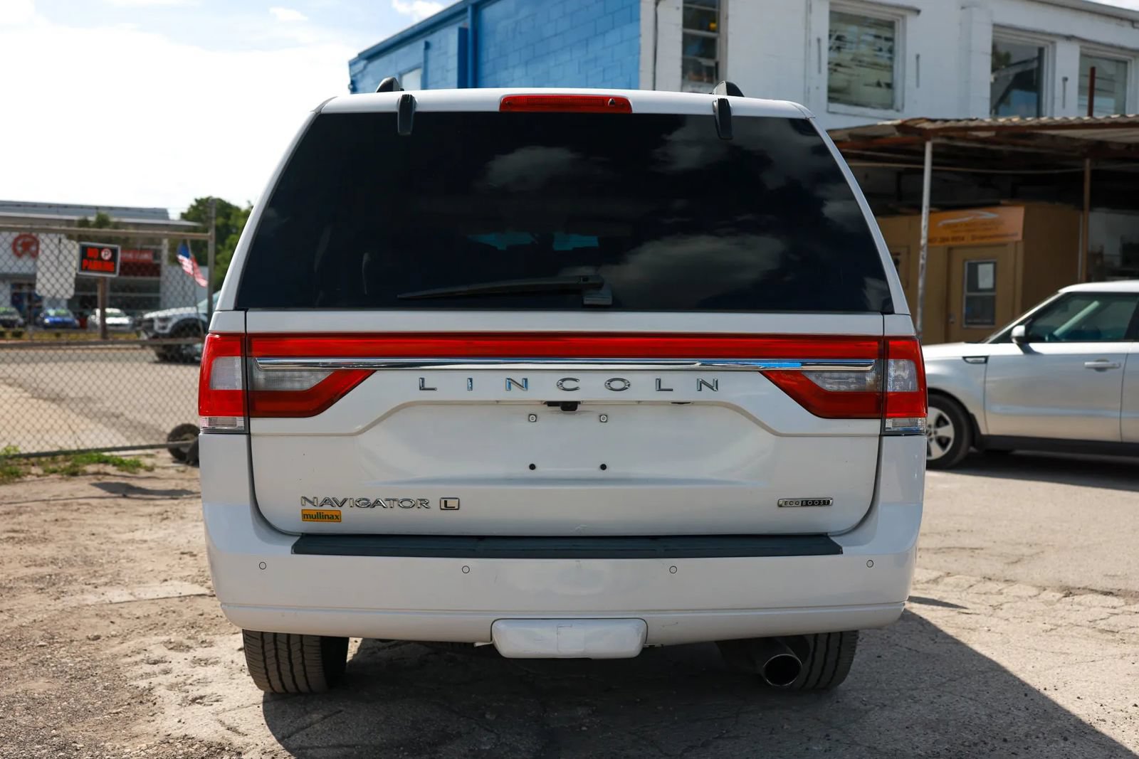 Used 2015 Lincoln Navigator L 2WD image 5