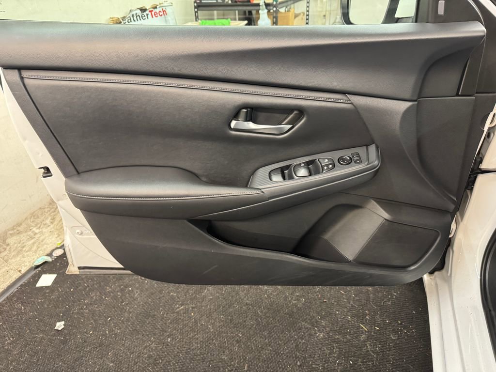 Used 2024 Nissan Sentra SV FWD image 14